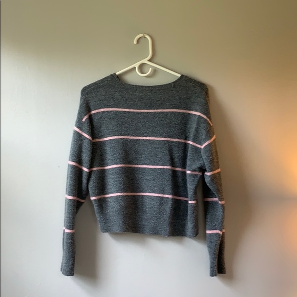 x-small grey sweater with pink stripes - Picture 2 of 2